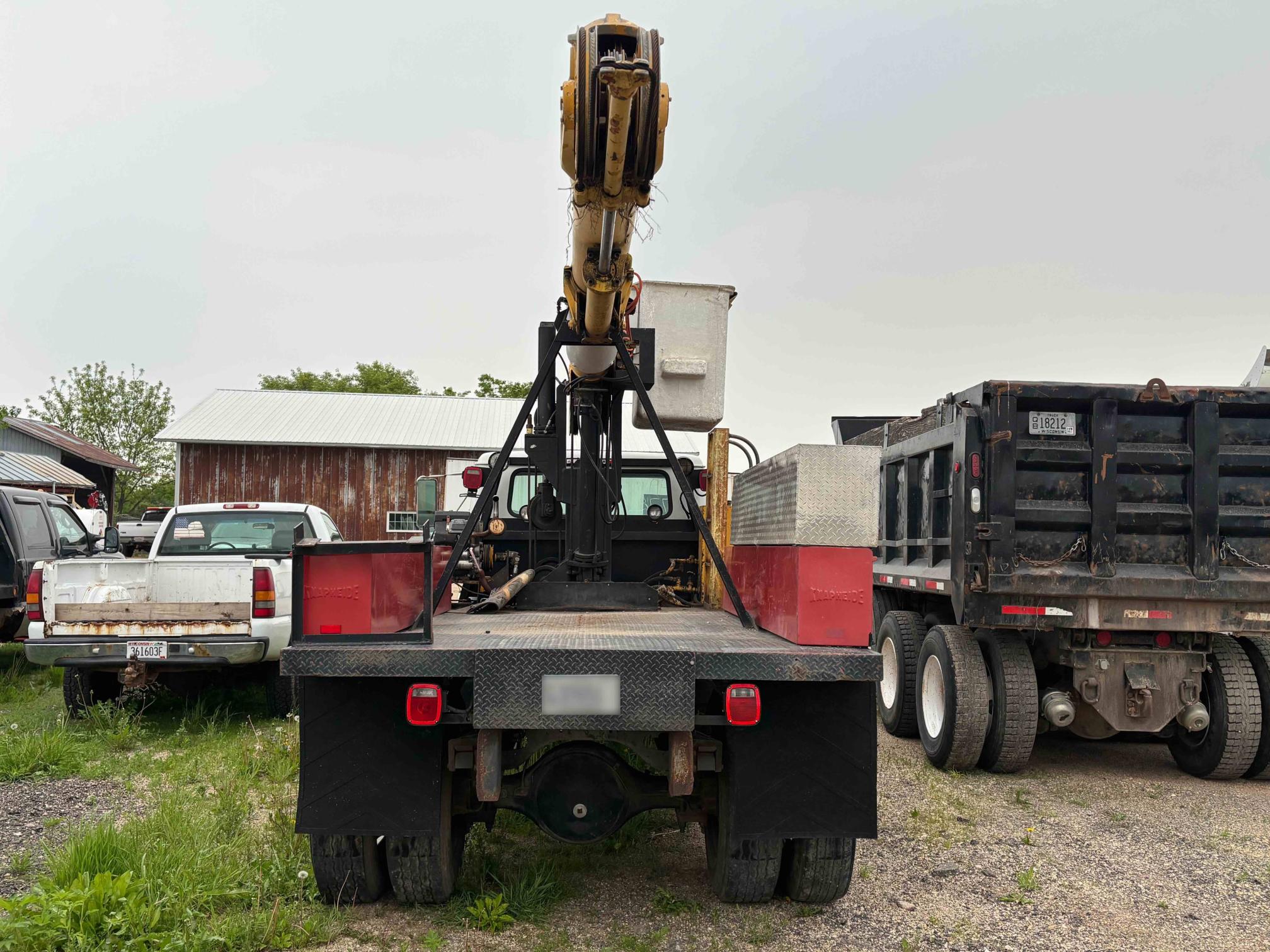 1998 INTERNATIONAL 4700 - Image 5